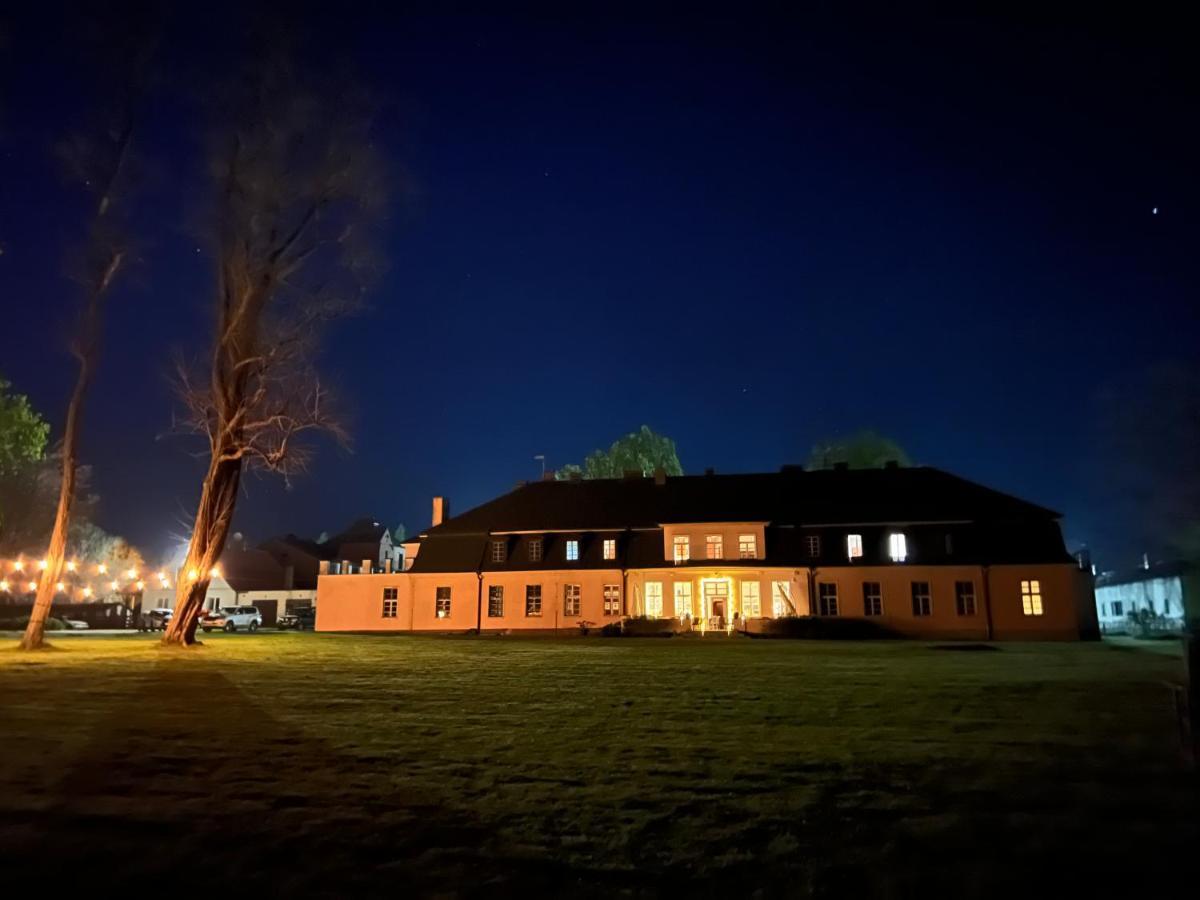 Dworek Bielin Exterior foto